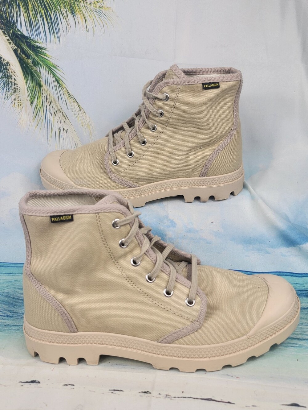 Palladium Pampa Hi Mens 9.5 Womens 11